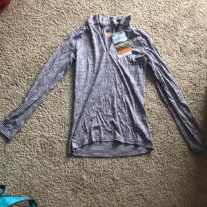 Athletic long sleeve quarter zip.